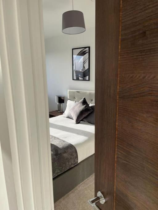 Apartment Modern & Spacious 2 Bed By Old Trafford